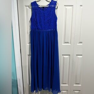 Elegant Blue Lace Maxi Dress